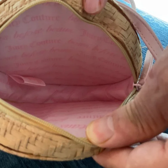 Juicy Couture Small Wicker Messenger Bag NWT - Picture 3 of 4